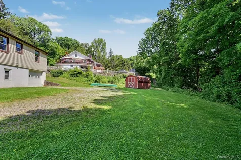 22 Manor Way Brewster NY 10509