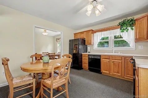 22 Manor Way Brewster NY 10509