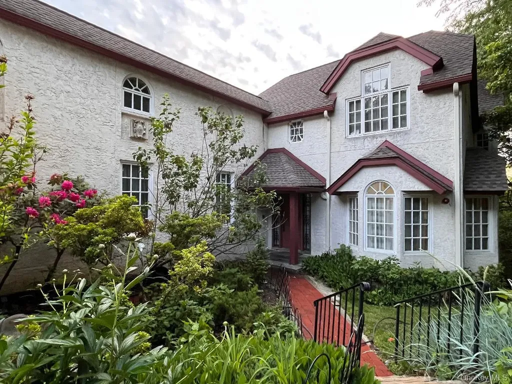 16 Springhurst Park Dobbs Ferry NY 10522