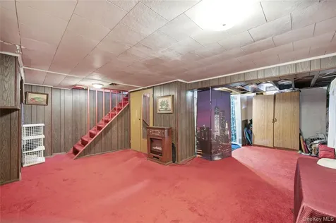 30 Greenvale Circle White Plains NY 10607