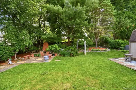30 Greenvale Circle White Plains NY 10607