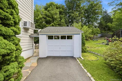 30 Greenvale Circle White Plains NY 10607
