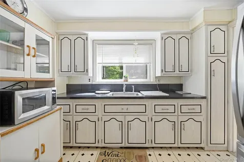 30 Greenvale Circle White Plains NY 10607