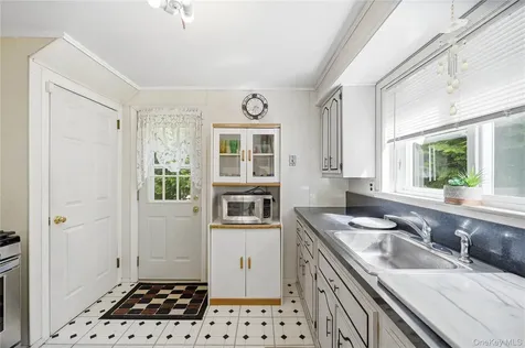 30 Greenvale Circle White Plains NY 10607