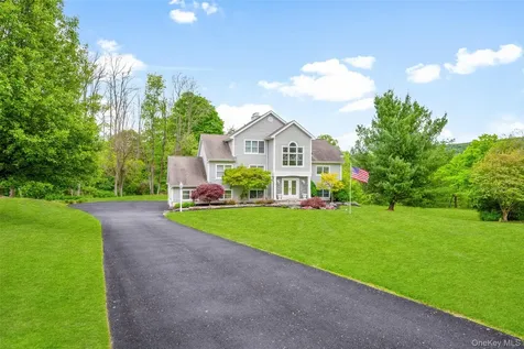 40 Burts Path Hopewell Junction NY 12533