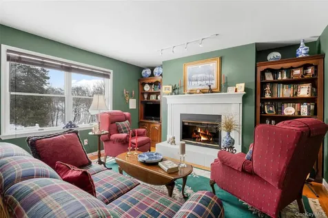40 Burts Path Hopewell Junction NY 12533