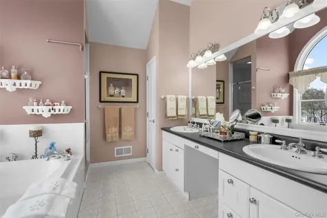 40 Burts Path Hopewell Junction NY 12533