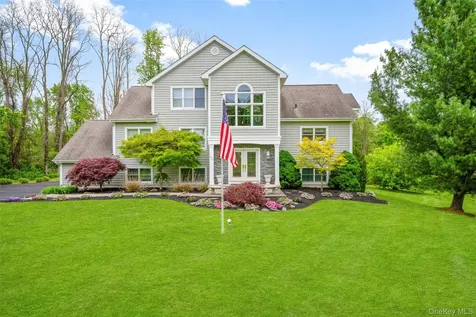40 Burts Path Hopewell Junction NY 12533