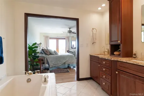 828 West Saugerties Woodstock Road Saugerties NY 12477