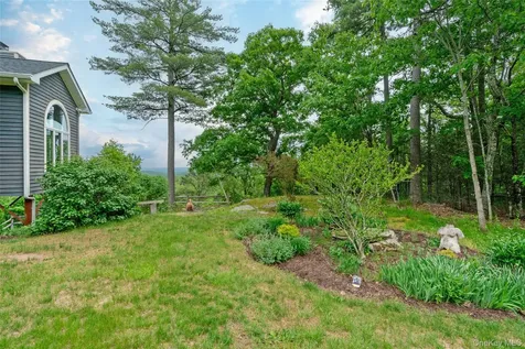 828 West Saugerties Woodstock Road Saugerties NY 12477