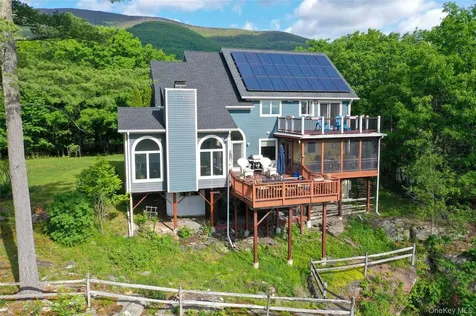 828 West Saugerties Woodstock Road Saugerties NY 12477