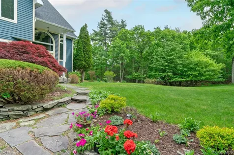 828 West Saugerties Woodstock Road Saugerties NY 12477