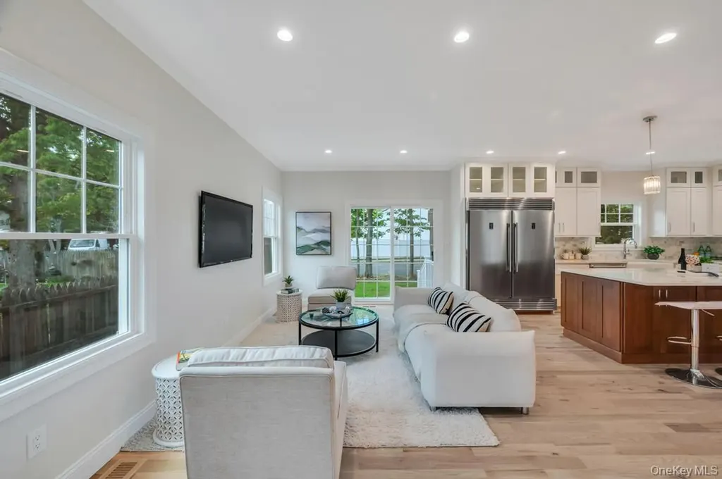 124 North Drive Massapequa NY 11758