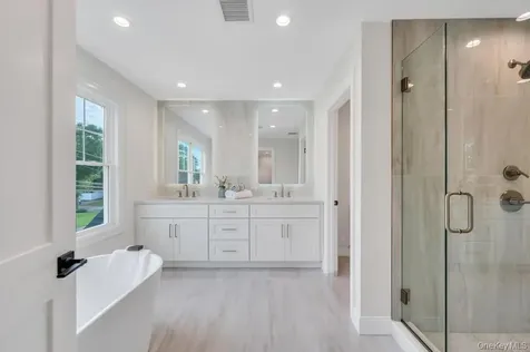 124 North Drive Massapequa NY 11758