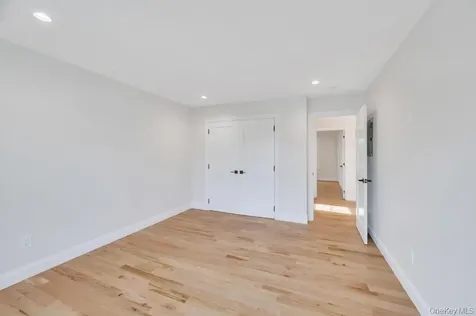 124 North Drive Massapequa NY 11758
