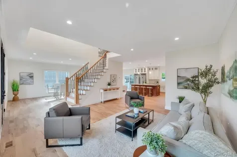 124 North Drive Massapequa NY 11758