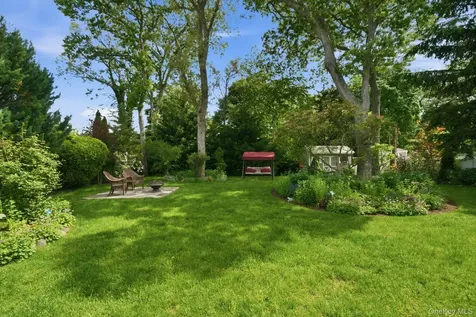 103 East Drive Massapequa NY 11758