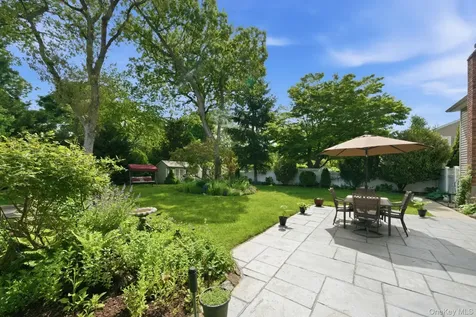 103 East Drive Massapequa NY 11758