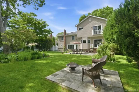 103 East Drive Massapequa NY 11758
