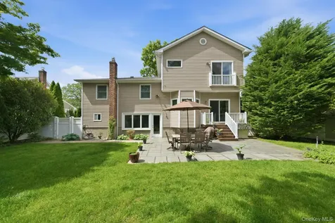 103 East Drive Massapequa NY 11758