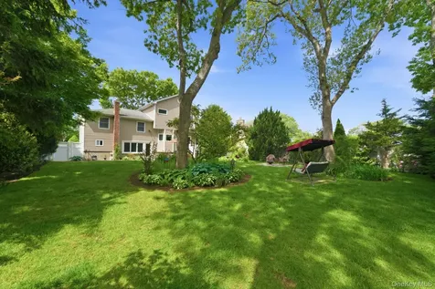 103 East Drive Massapequa NY 11758