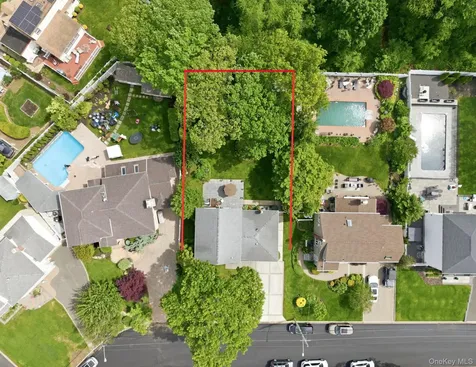 103 East Drive Massapequa NY 11758