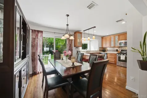 103 East Drive Massapequa NY 11758