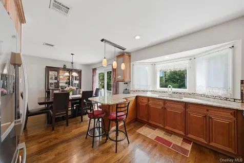 103 East Drive Massapequa NY 11758