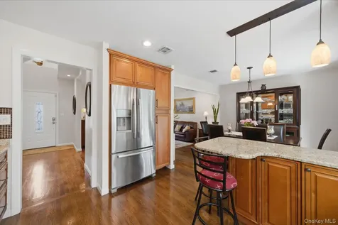 103 East Drive Massapequa NY 11758