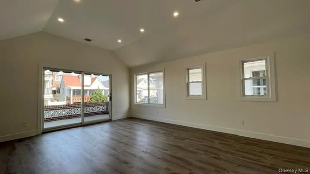 77 Connecticut Avenue Long Beach NY 11561