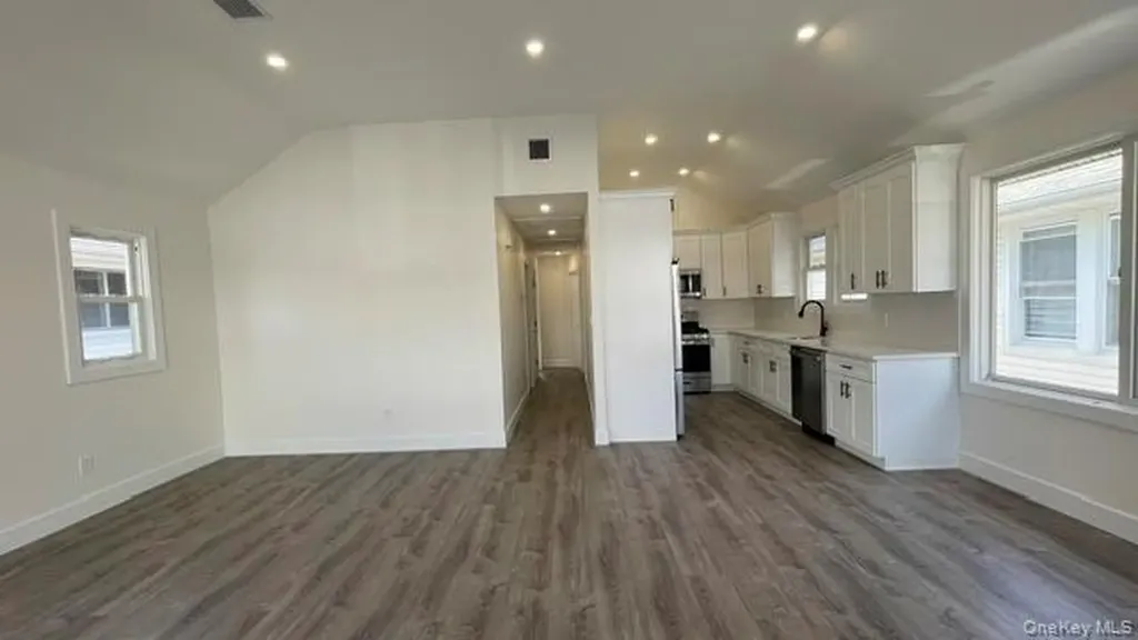 77 Connecticut Avenue Long Beach NY 11561
