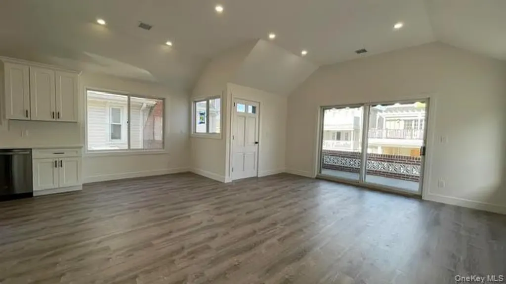 77 Connecticut Avenue Long Beach NY 11561