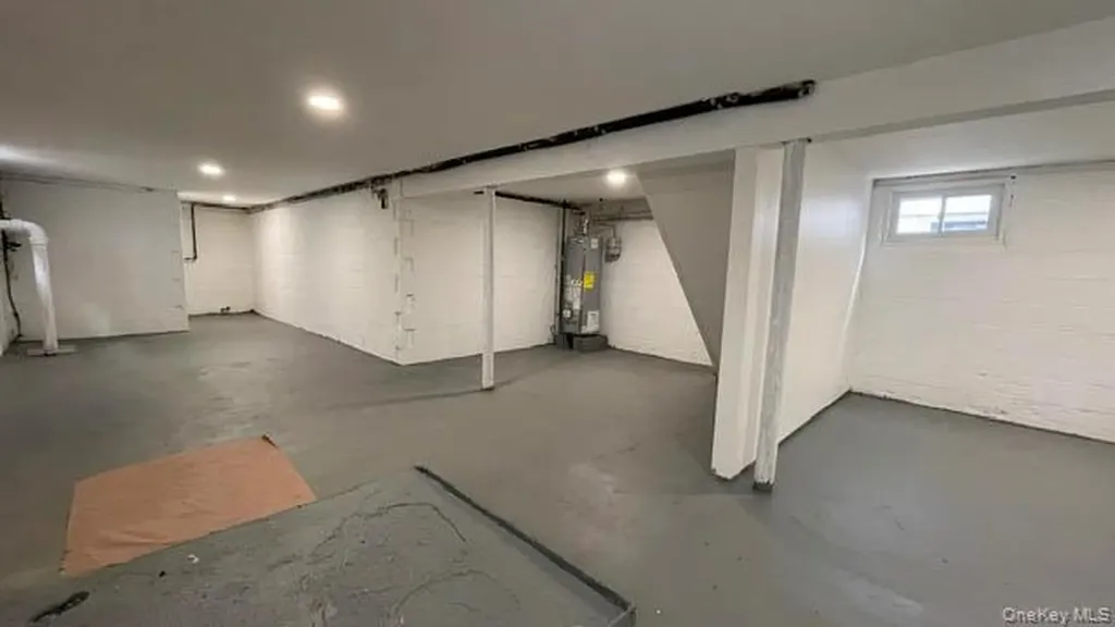 77 Connecticut Avenue Long Beach NY 11561