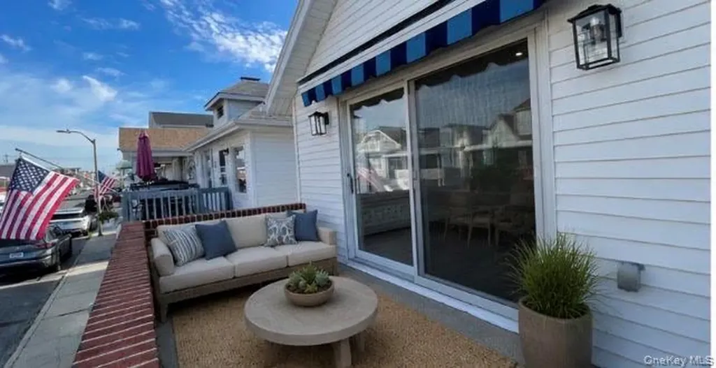 77 Connecticut Avenue Long Beach NY 11561