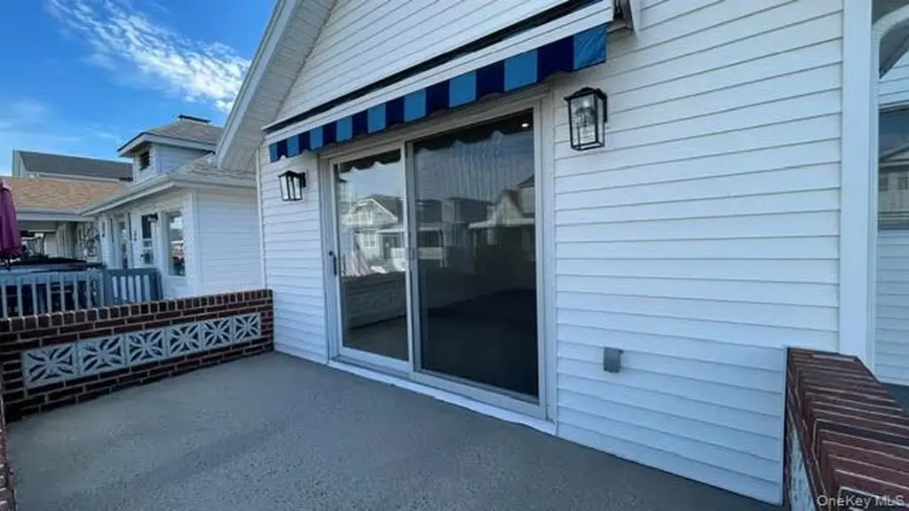 77 Connecticut Avenue Long Beach NY 11561