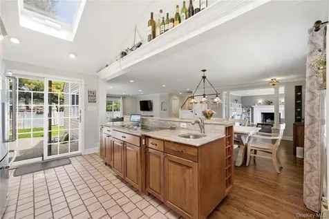 87 Laurel Drive Massapequa Park NY 11762