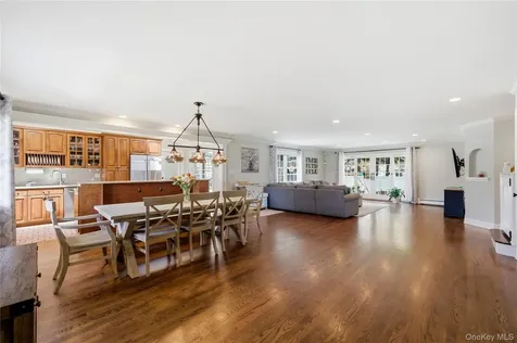 87 Laurel Drive Massapequa Park NY 11762