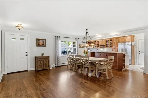 87 Laurel Drive Massapequa Park NY 11762