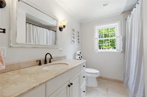 87 Laurel Drive Massapequa Park NY 11762