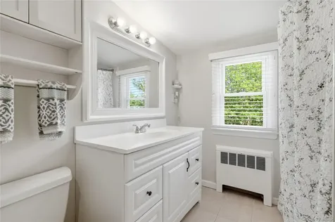 87 Laurel Drive Massapequa Park NY 11762
