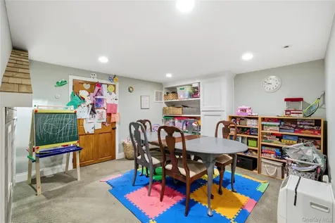 87 Laurel Drive Massapequa Park NY 11762