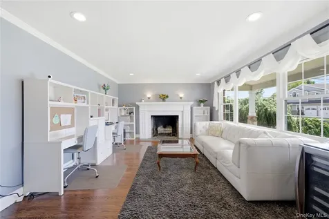 87 Laurel Drive Massapequa Park NY 11762