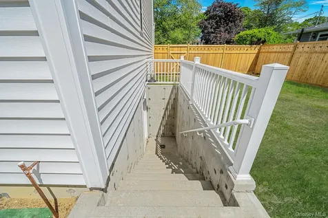 100 Bieselin Road Bellport Village NY 11713