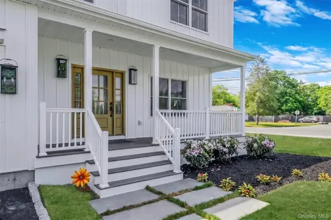100 Bieselin Road Bellport Village NY 11713