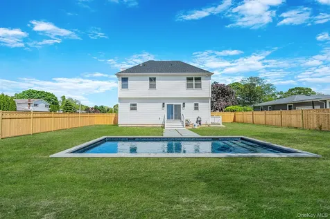 100 Bieselin Road Bellport Village NY 11713