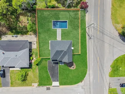 100 Bieselin Road Bellport Village NY 11713