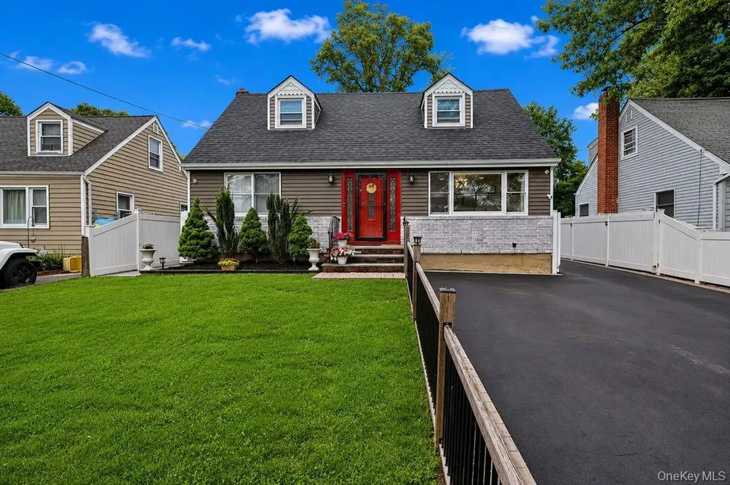 11 Chichester Road Huntington Station NY 11746