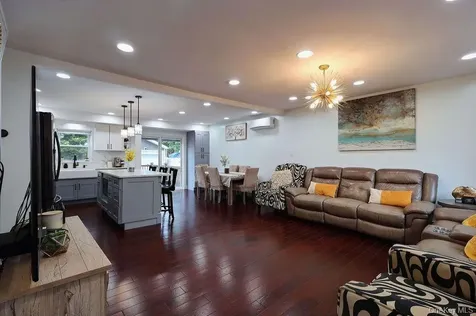 11 Chichester Road Huntington Station NY 11746