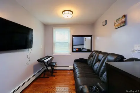11 Chichester Road Huntington Station NY 11746
