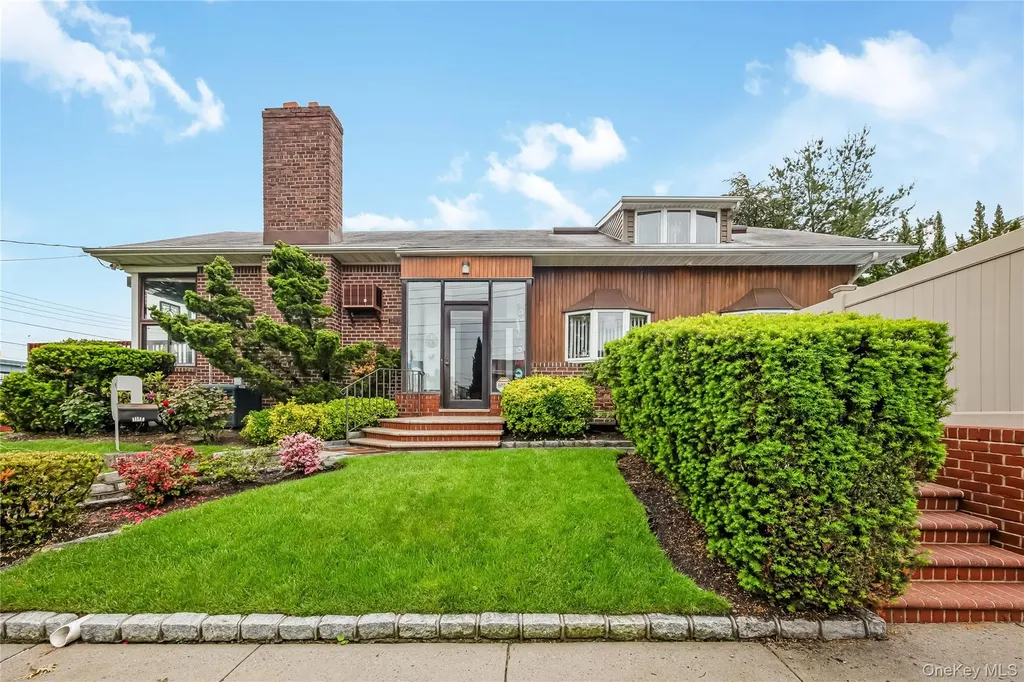 168-24 14th Avenue Beechhurst NY 11357